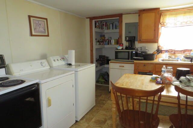 231 E Marshfield Street, Hartville, MO 65667