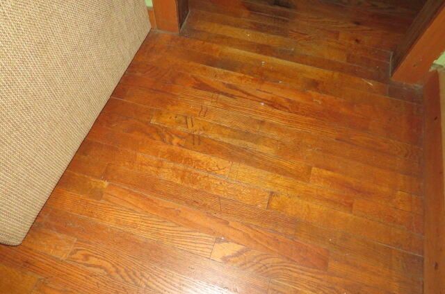 231 E Marshfield Street, Hartville, MO 65667