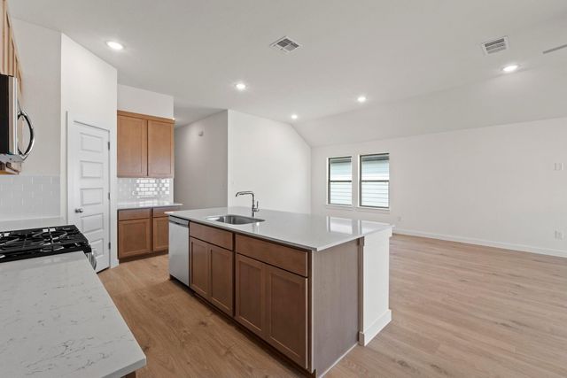 1000 Universal DR, Hutto, TX 78634