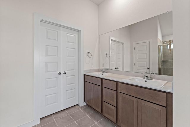 1000 Universal DR, Hutto, TX 78634