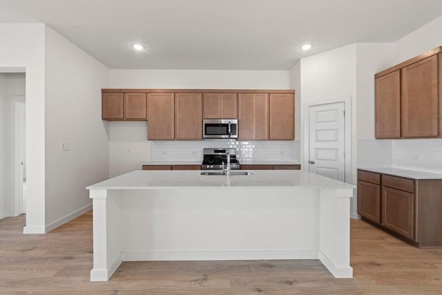1000 Universal DR, Hutto, TX 78634