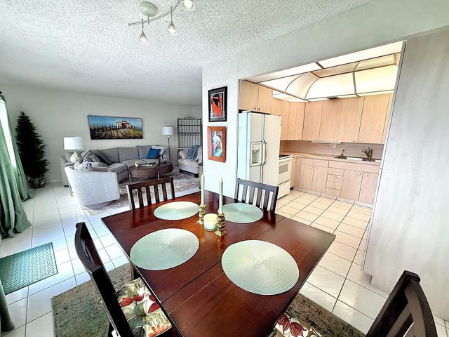 3030 Farnham O, Deerfield Beach, FL 33442