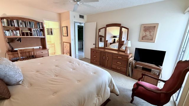 3030 Farnham O, Deerfield Beach, FL 33442