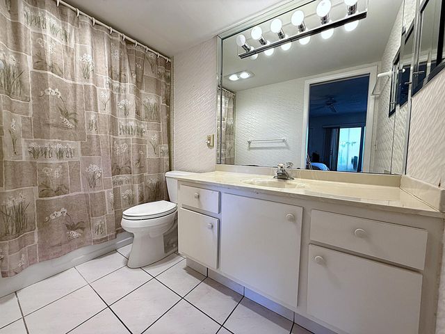 3030 Farnham O, Deerfield Beach, FL 33442