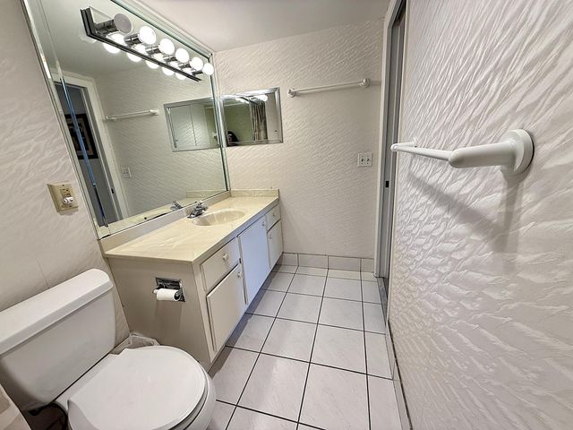 3030 Farnham O, Deerfield Beach, FL 33442