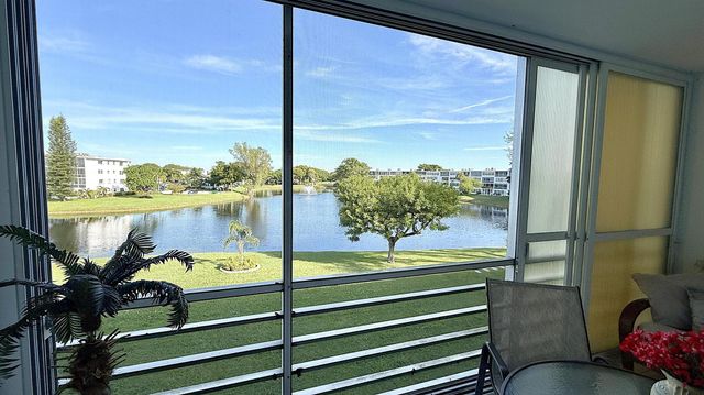 3030 Farnham O, Deerfield Beach, FL 33442