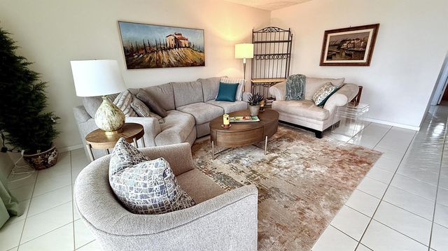 3030 Farnham O, Deerfield Beach, FL 33442