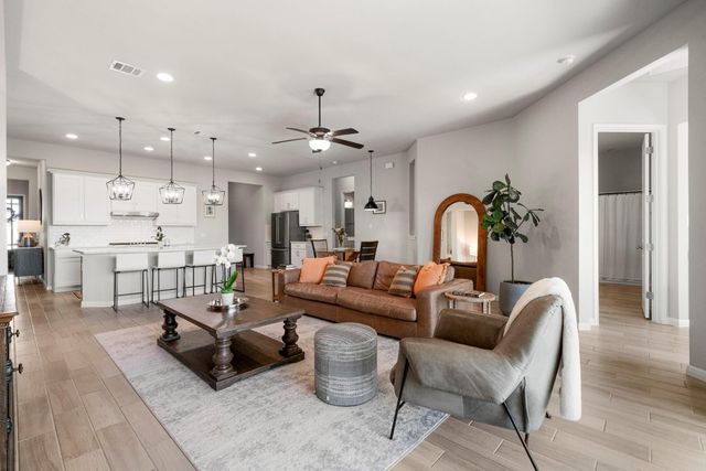 546 Hazy Hills LOOP, Dripping Springs, TX 78620