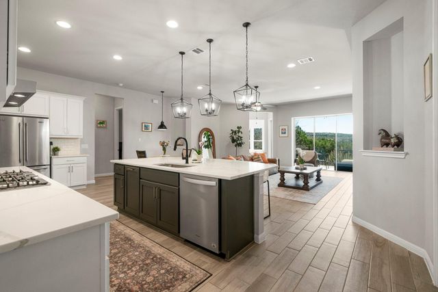 546 Hazy Hills LOOP, Dripping Springs, TX 78620