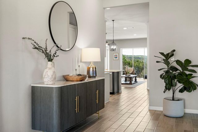 546 Hazy Hills LOOP, Dripping Springs, TX 78620