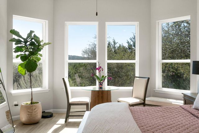 546 Hazy Hills LOOP, Dripping Springs, TX 78620