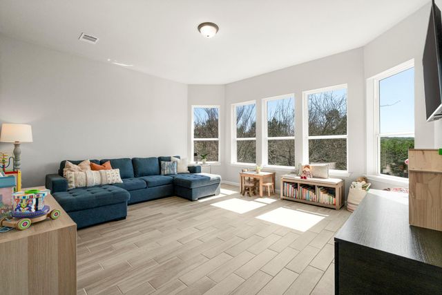 546 Hazy Hills LOOP, Dripping Springs, TX 78620