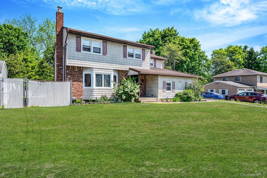 1335 August Road, North Babylon, NY 11703