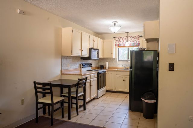 42-2 Wylie Court, Conway, NH 03860