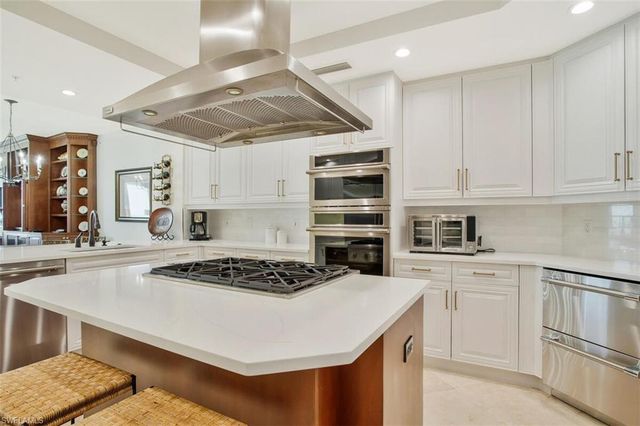 970 CAPE MARCO DR # 1107, Marco Island, FL 34145