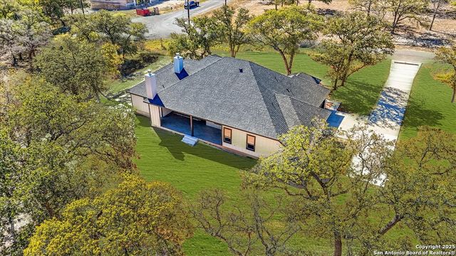 164 Hondo Ridge, La Vernia, TX 78121