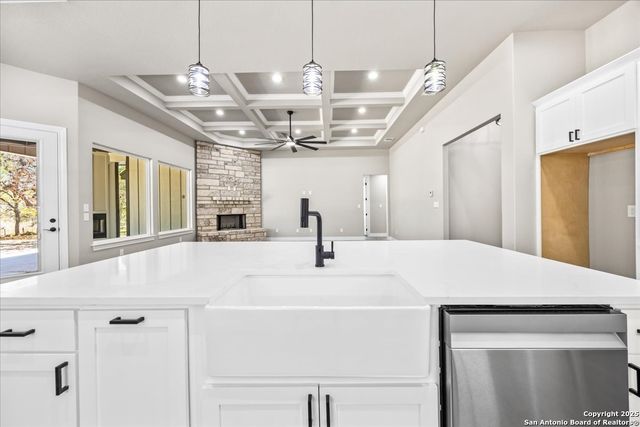 164 Hondo Ridge, La Vernia, TX 78121