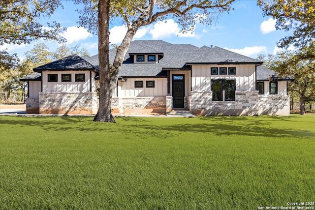 164 Hondo Ridge, La Vernia, TX 78121