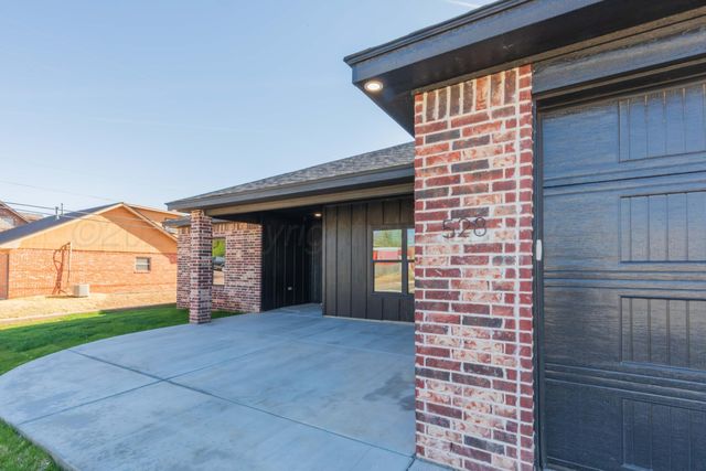 528 Camelot Drive, Borger, TX 79007