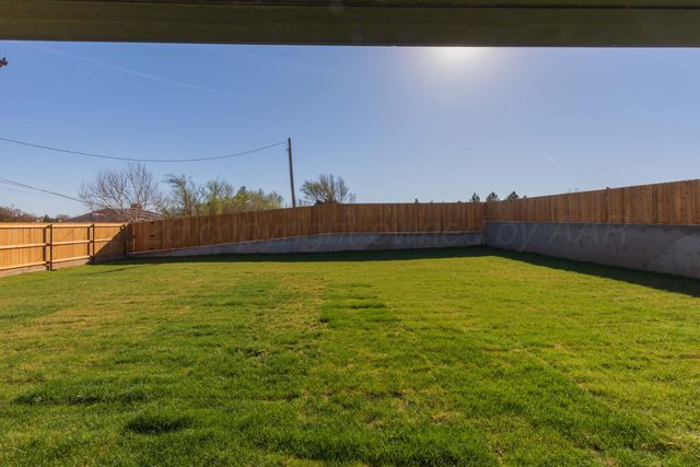 528 Camelot Drive, Borger, TX 79007