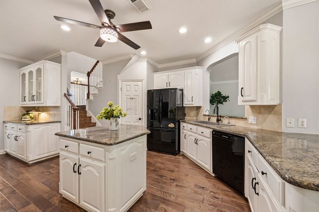 1720 Water Lily Drive, Southlake, TX 76092