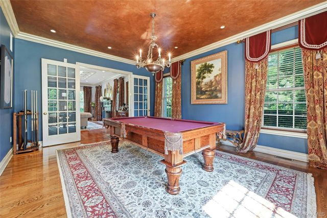 48 Tammys Lane, Syosset, NY 11791