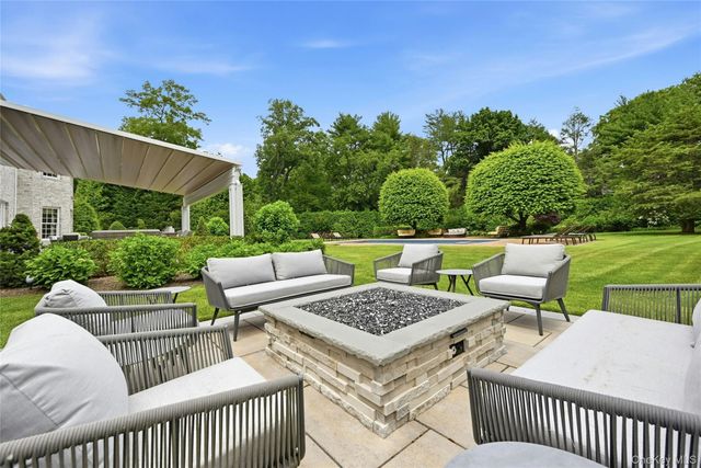 48 Tammys Lane, Syosset, NY 11791