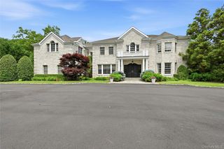 48 Tammys Lane, Syosset, NY 11791