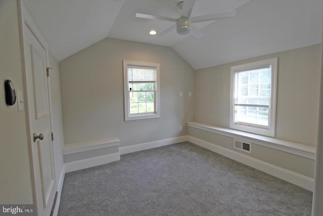 233 E MONTGOMERY AVE, Ardmore, PA 19003