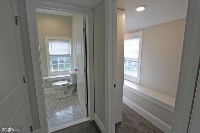 233 E MONTGOMERY AVE, Ardmore, PA 19003