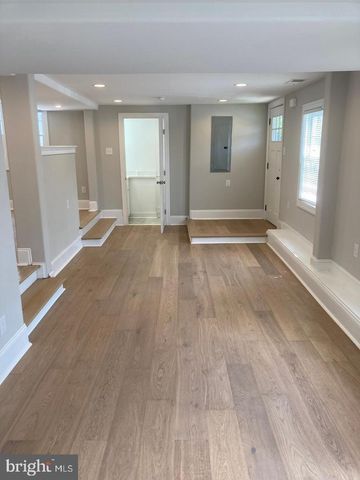 233 E MONTGOMERY AVE, Ardmore, PA 19003