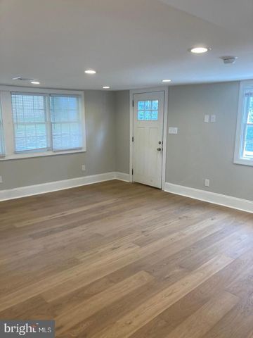 233 E MONTGOMERY AVE, Ardmore, PA 19003