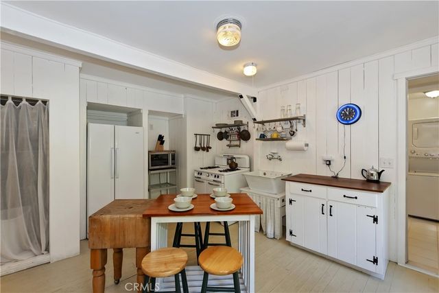 425 Blue Jay Canyon, Lake Arrowhead, CA 92317