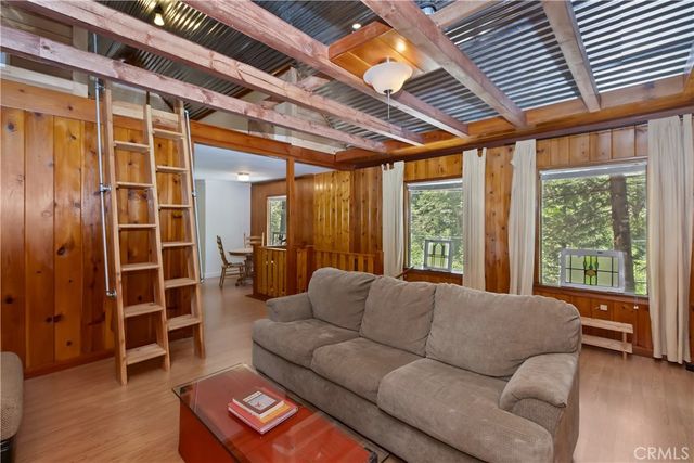 425 Blue Jay Canyon, Lake Arrowhead, CA 92317