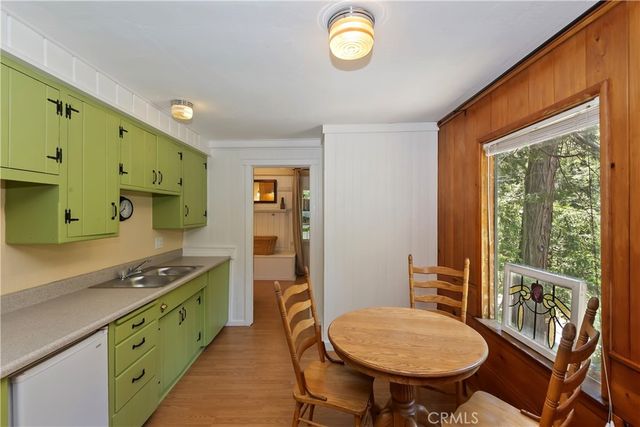 425 Blue Jay Canyon, Lake Arrowhead, CA 92317