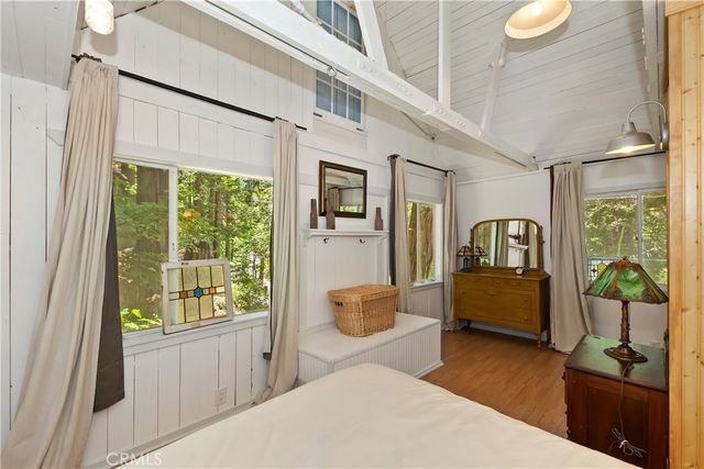 425 Blue Jay Canyon, Lake Arrowhead, CA 92317