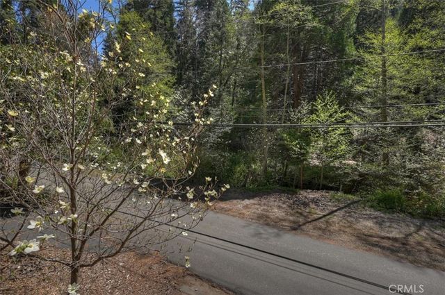 425 Blue Jay Canyon, Lake Arrowhead, CA 92317