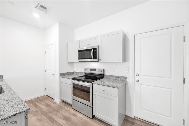 4125 Venus Falls Avenue, North Las Vegas, NV 89084