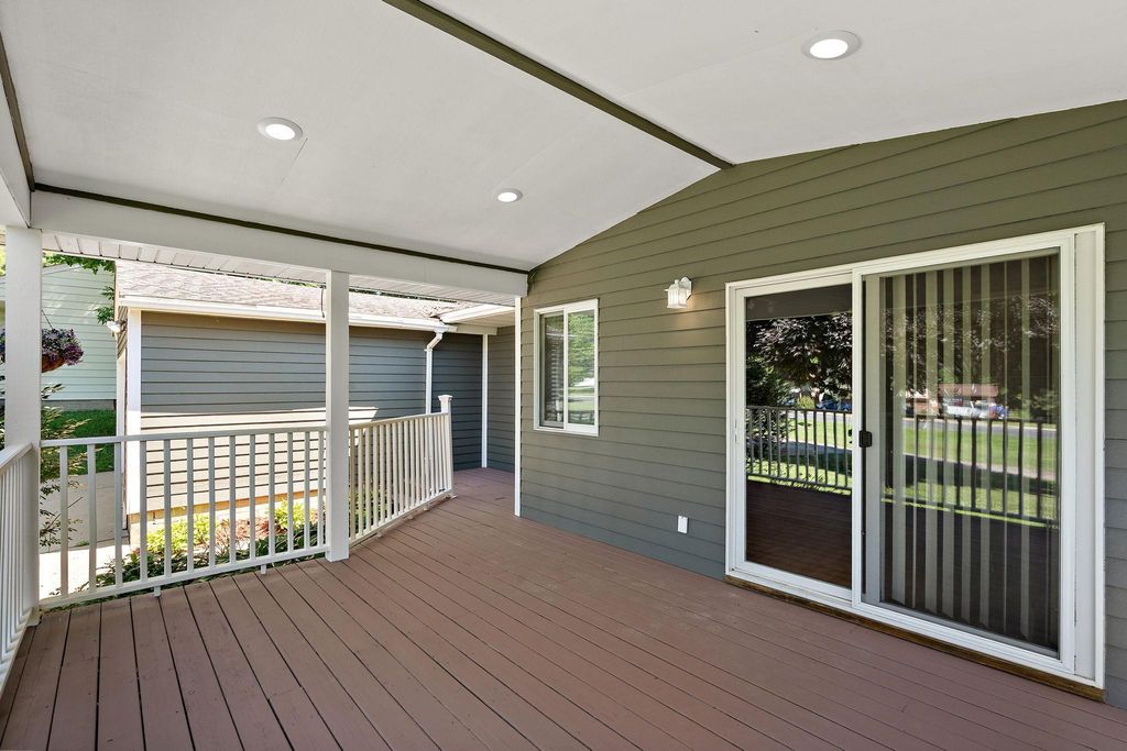 212 Central Avenue S, Norwood Young America, MN 55397 — photo 2