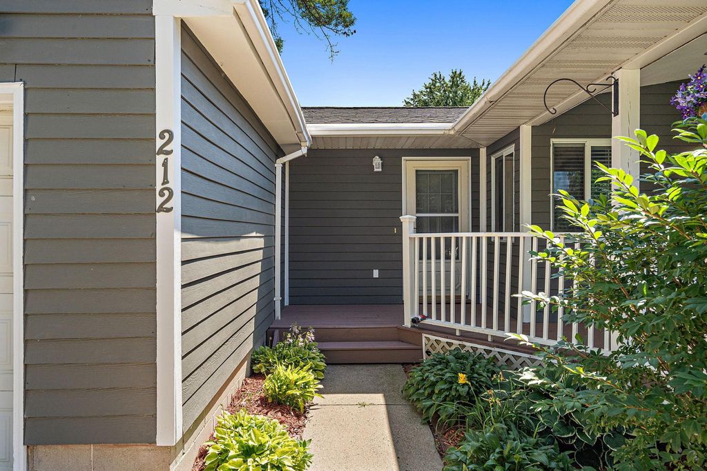 212 Central Avenue S, Norwood Young America, MN 55397 — photo 3