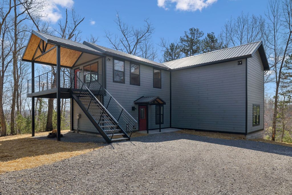1529 Pea Ridge Rd, Liberty, TN 37095