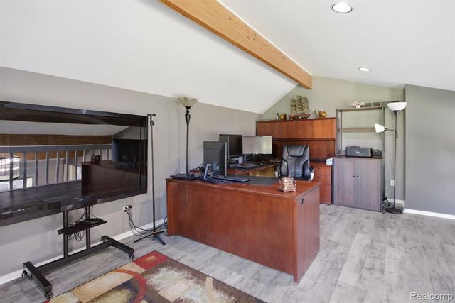 2411 Wixom Trail, Milford, MI 48381