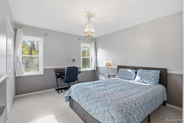 2411 Wixom Trail, Milford, MI 48381
