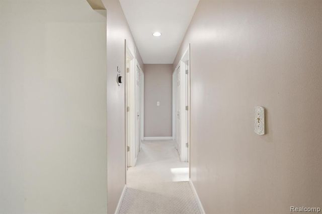 2411 Wixom Trail, Milford, MI 48381