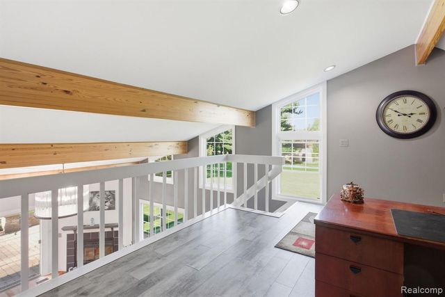 2411 Wixom Trail, Milford, MI 48381