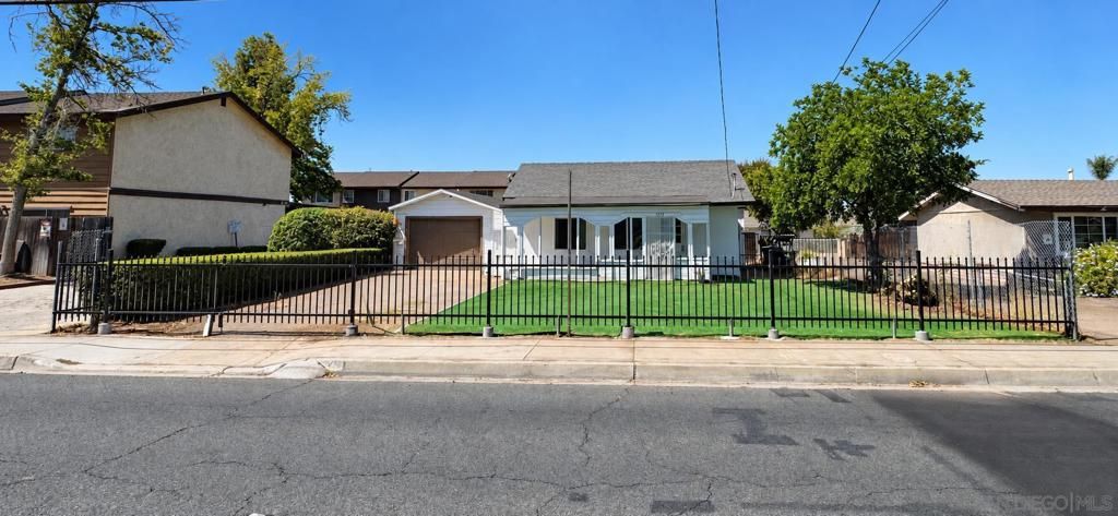 1272 N Mollison Ave, El Cajon, CA 92021 — photo 2
