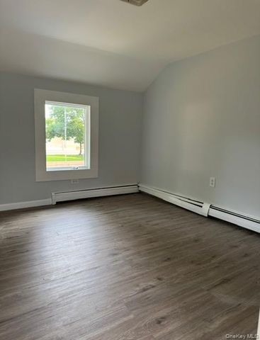 1 Linden Place, Mastic Beach, NY 11951
