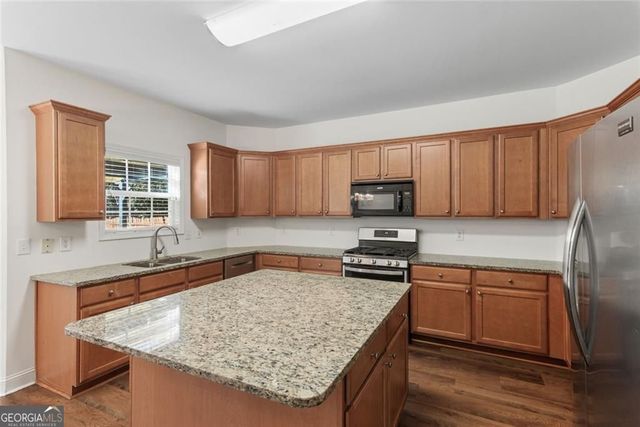 1107 Forest Creek Drive, Canton, GA 30115