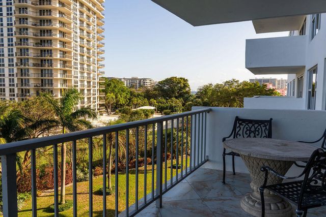 875 E Camino Real, Boca Raton, FL 33432