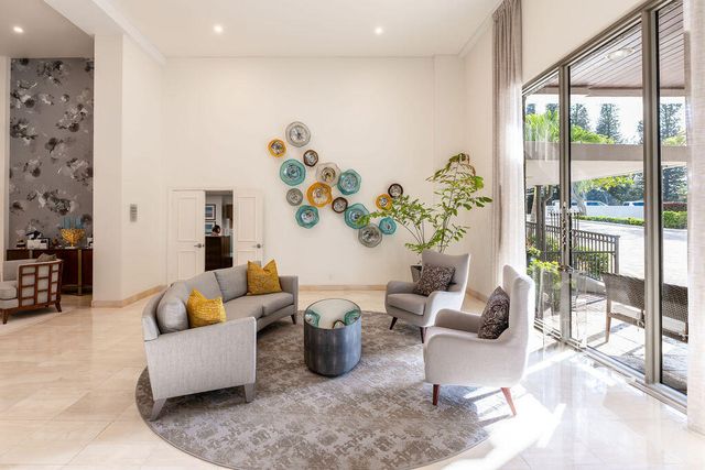875 E Camino Real, Boca Raton, FL 33432